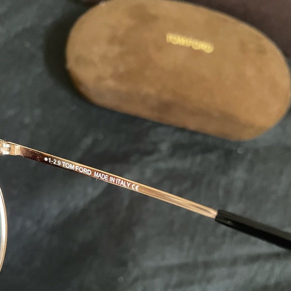 TOM FORD Criss Cross Oversized Sunglasses Only Worn Once $545 - Picture 5 of 6